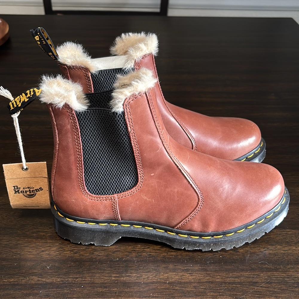 Dr. Martens 2976 Leonore Sherpa Lined Boots - Picture 5 of 7